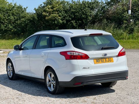 Ford Focus 1.6 Focus Zetec White #6