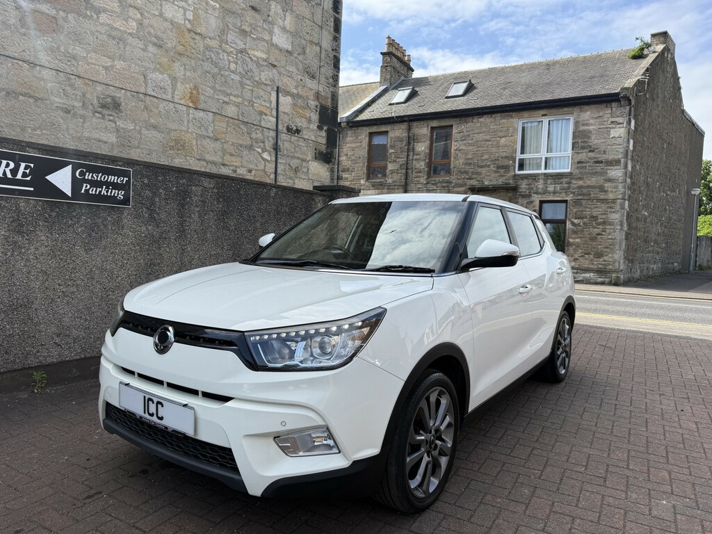 SsangYong Tivoli Suv 1.6 E-xgi Elx 2016 MM16JFY White #3