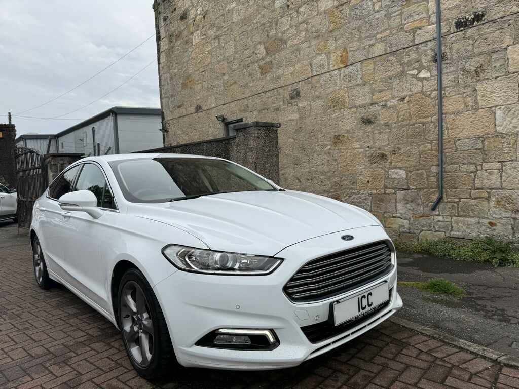 Ford Mondeo Hatchback 2.0 Tdci Titanium 2016 SF16ZUH White #3