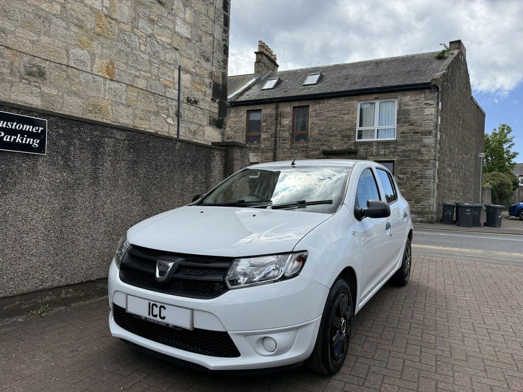 Dacia Sandero 1.2 Ambiance 1.2 16V 75 White