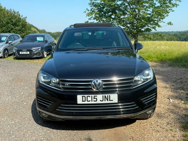 Volkswagen Touareg  White #9