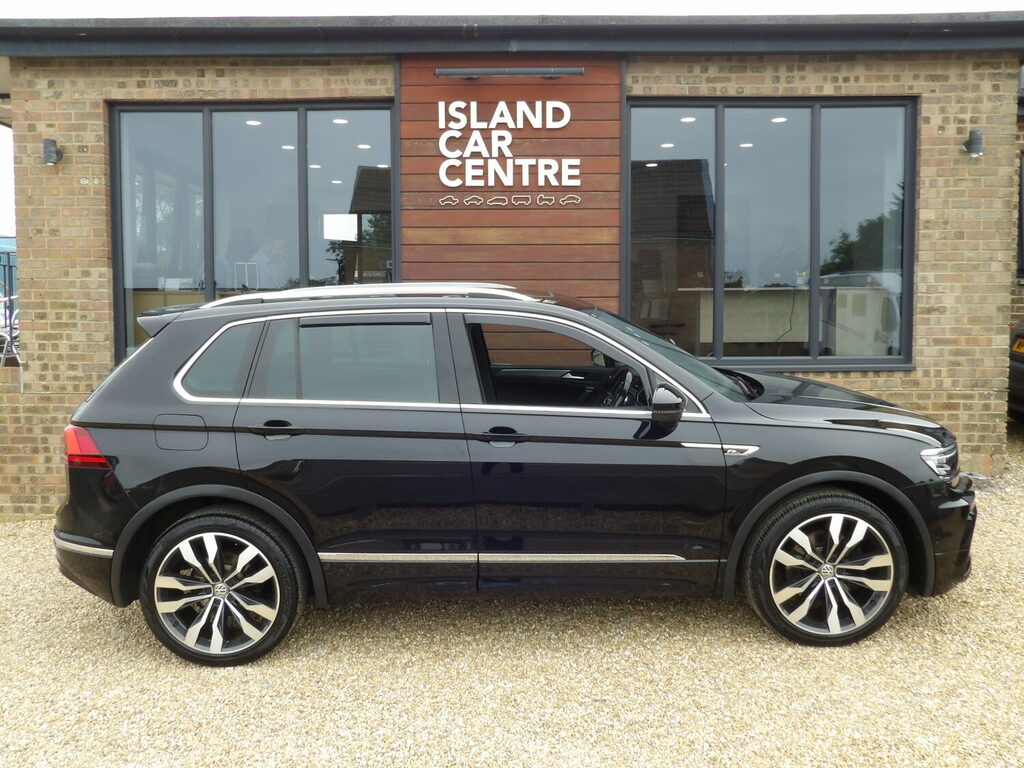 Volkswagen Tiguan 2.0 Tdi 190 4Motion R-line Tech Dsg HW69PPK Black #2
