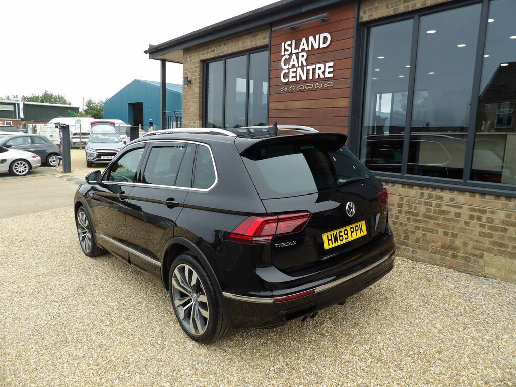 Volkswagen Tiguan 2.0 Tdi 190 4Motion R-line Tech Dsg HW69PPK Black #4