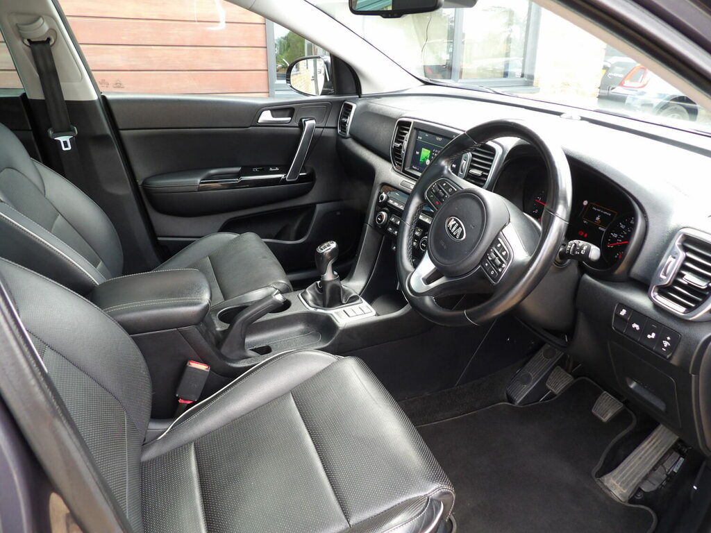 Kia Sportage 1.7 Crdi Isg 2 White #10