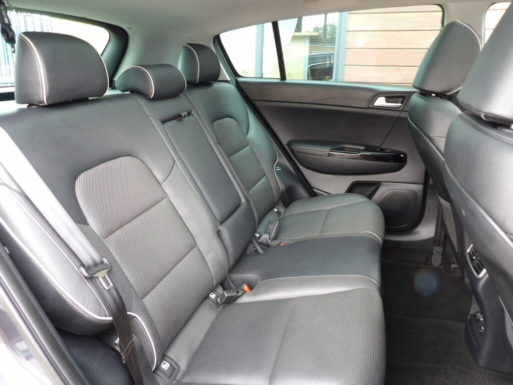 Kia Sportage 1.7 Crdi Isg 2 White #12
