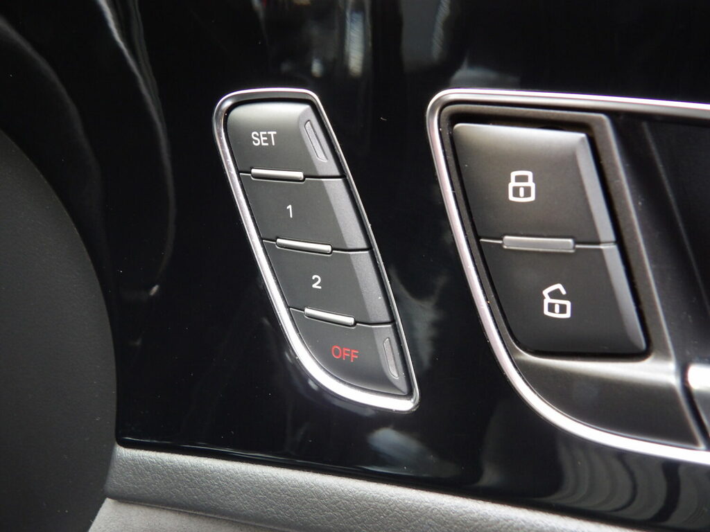 Audi A6 Avant Tdi Se Executive Tdi Ultra S-a Black #8