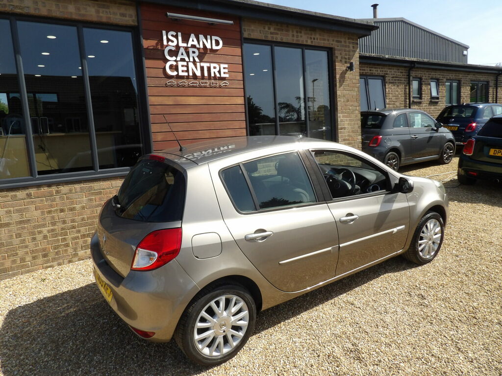 Renault Clio 1.1 Dynamique 16V 74 Bhp Black #3