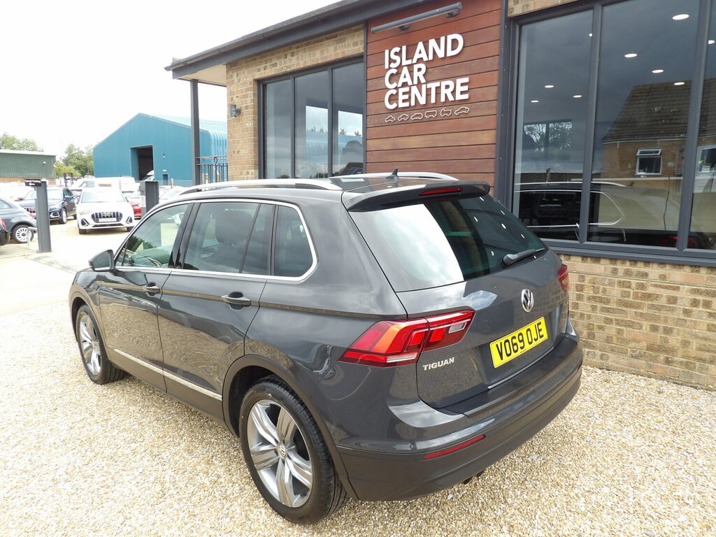 Volkswagen Tiguan Estate 1.5 Tsi Evo 150 Match Dsg. Grey #4