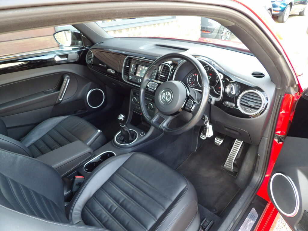 Volkswagen Beetle 1.4 Design Tsi 158 Bhp White #10