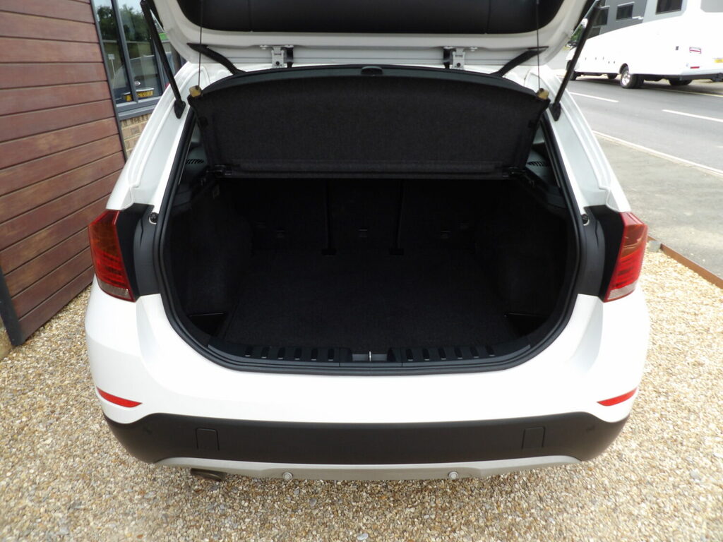 BMW X1 Suv 2.0 20D Se Xdrive 201212 Black #6