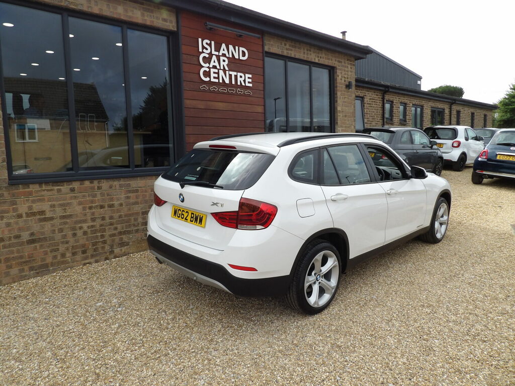BMW X1 Suv 2.0 20D Se Xdrive 201212 Black #4