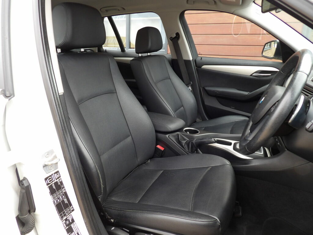 BMW X1 Suv 2.0 20D Se Xdrive 201212 Black #9
