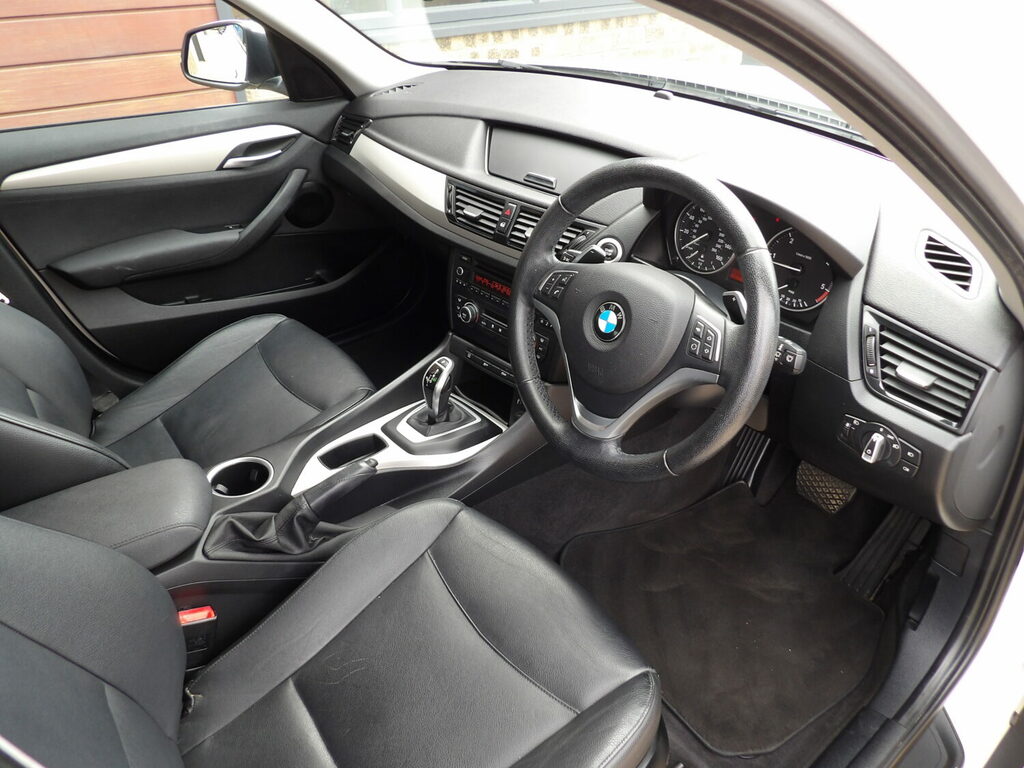 BMW X1 Suv 2.0 20D Se Xdrive 201212 Black #8