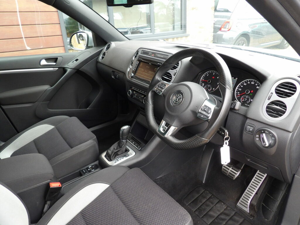 Volkswagen Tiguan 2.0 Tdi Bluemotion Tech Match  #9