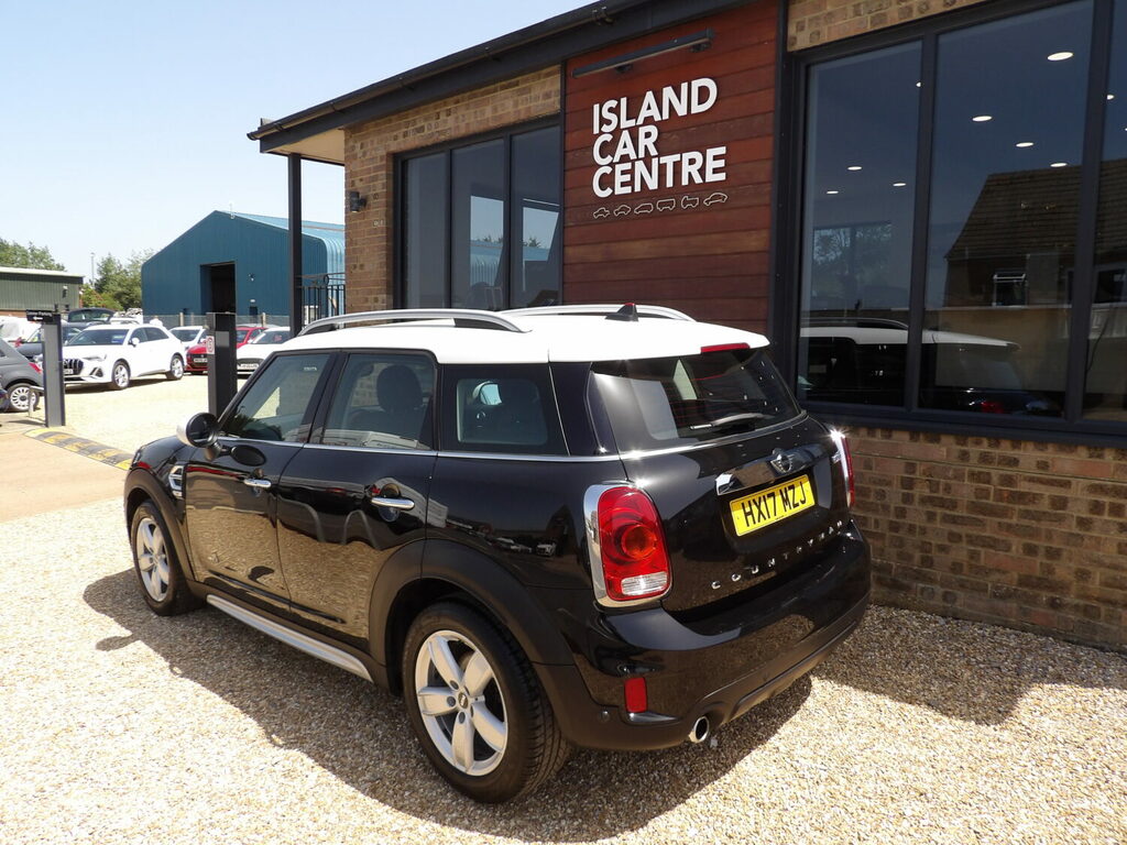 Mini Countryman Hatchback 1.5 Cooper All4 Black #4