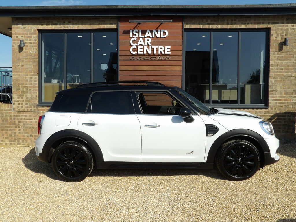 Mini Countryman Hatchback 1.5 Cooper All4 White #2