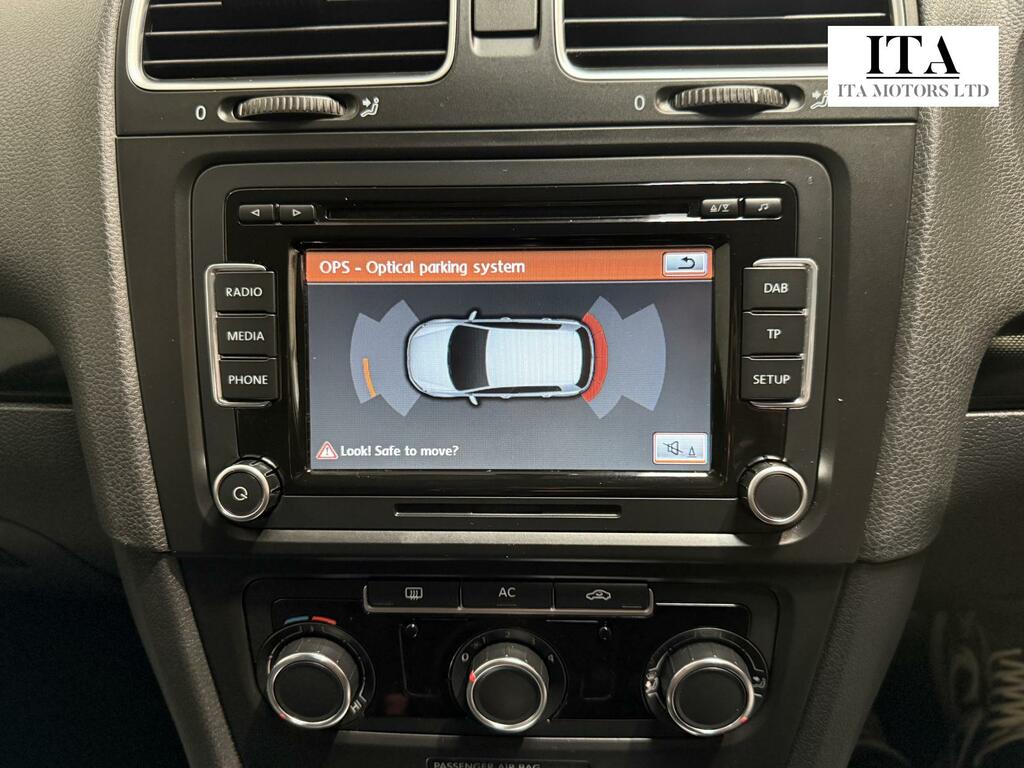Volkswagen Golf 2011 1.6 Tdi Bluemotion Tech Se Cabriolet Dies White #15