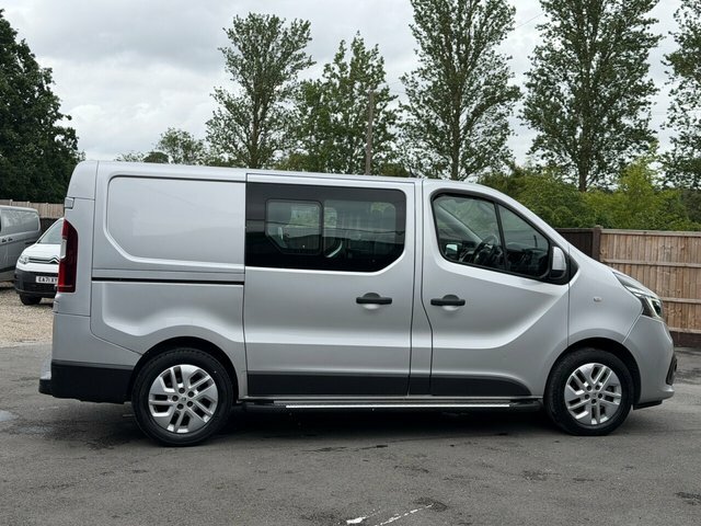 Renault Trafic 2.0 Dci Energy 30 Sport Nav Crew Van Double Cab 6D Silver #4