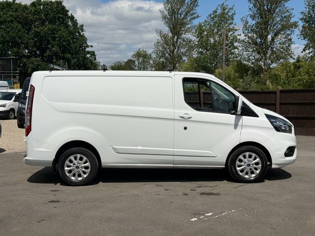 Ford Transit Custom 2.0 300 Ecoblue Limited Panel Van Manua WR20OVE White #6