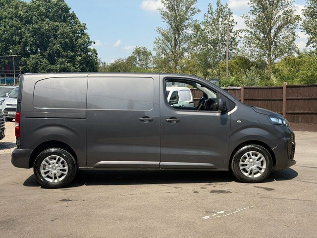 Vauxhall Vivaro 2.0 Turbo D 3100 Sportive Panel Van Man DP69AZA Grey #3
