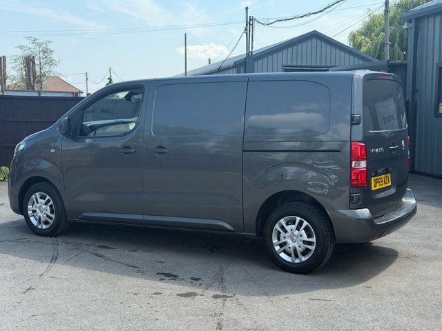 Vauxhall Vivaro 2.0 Turbo D 3100 Sportive Panel Van Man DP69AZA Grey #5