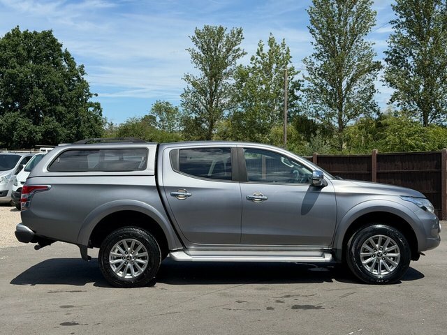 Mitsubishi L200 2.4 Di-d Dc Barbarian Pickup Double Cab CV18TKA Grey #5