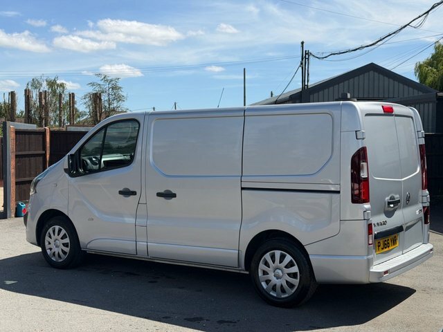 Vauxhall Vivaro 1.6 Cdti 2700 Sportive Panel Van Silver #3