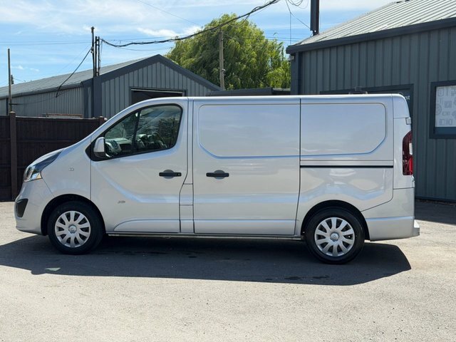 Vauxhall Vivaro 1.6 Cdti 2700 Sportive Panel Van Silver #2