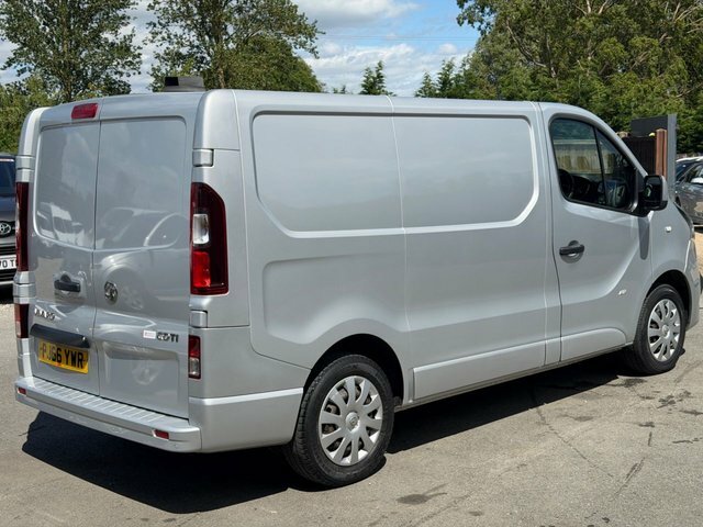 Vauxhall Vivaro 1.6 Cdti 2700 Sportive Panel Van Silver #5