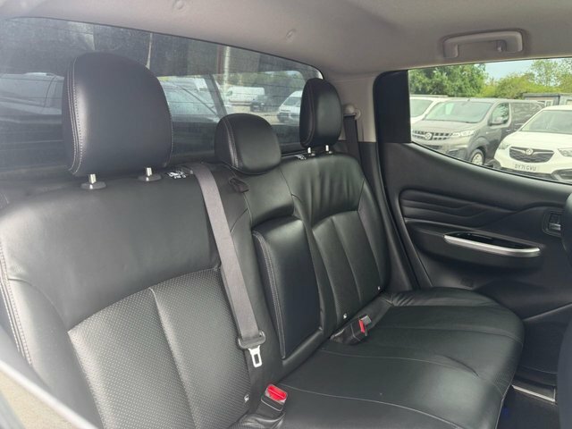 Mitsubishi L200 L200 Barbarian Di-d Black #9