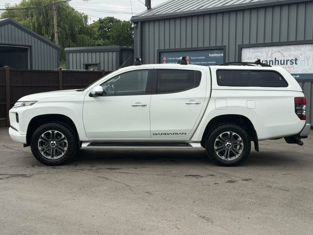 Mitsubishi L200 2.2 Di-d Dc Barbarian Pickup Double Cab White #2