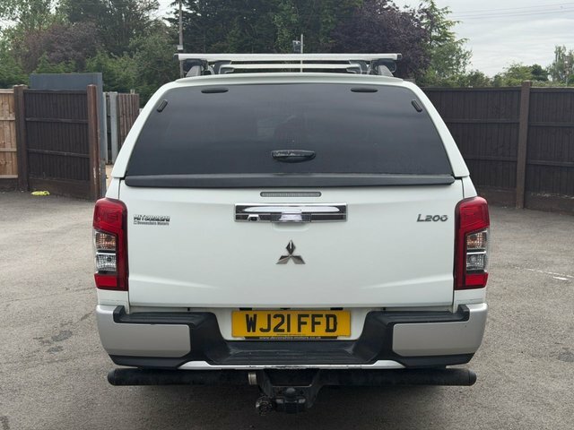 Mitsubishi L200 2.2 Di-d Dc Barbarian Pickup Double Cab White #4