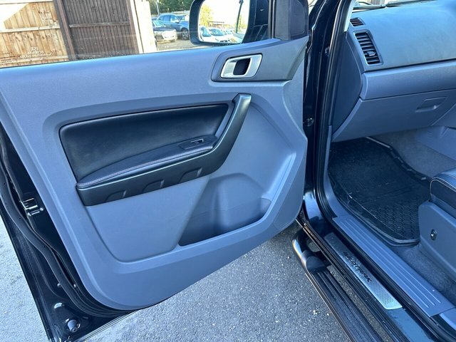Ford Ranger Pick Up Double Cab Limited 2.2 Tdci 150 4Wd Black #16