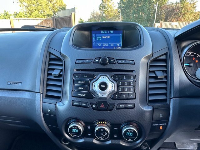 Ford Ranger Pick Up Double Cab Limited 2.2 Tdci 150 4Wd Black #28