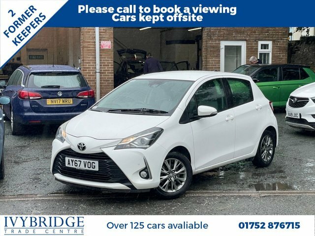 Toyota Yaris 1.5 Vvt-i Icon Tech Hatchback Eu White