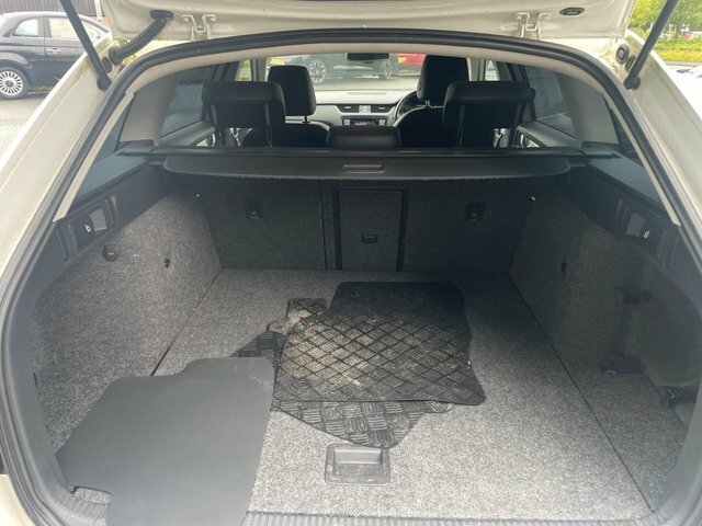 Skoda Octavia Hatchback Black #11