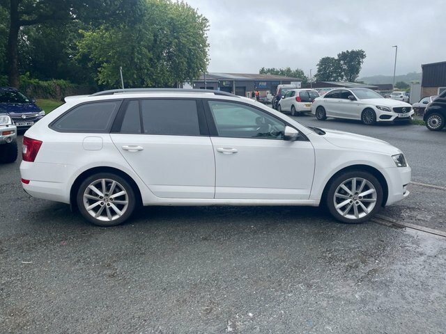 Skoda Octavia Hatchback Black #8