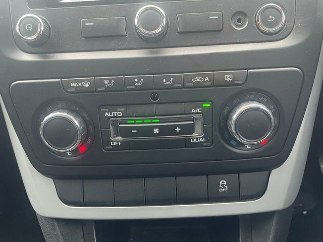 Skoda Yeti Hatchback Silver #19