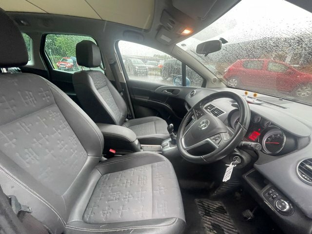 Vauxhall Meriva Tech Line Red #11
