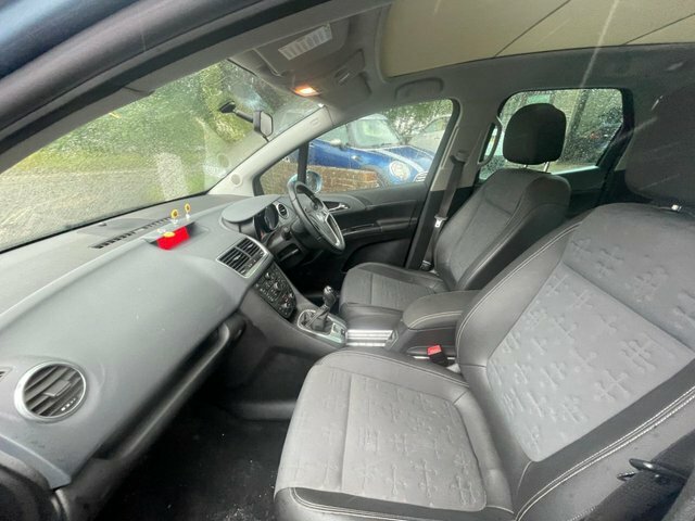 Vauxhall Meriva Tech Line Red #16