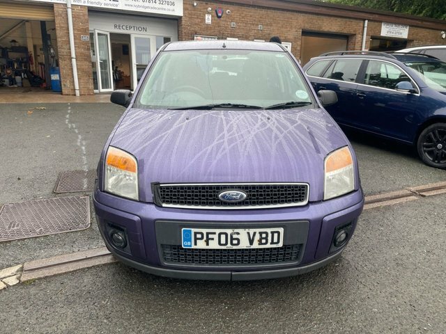 Ford Fusion 1.6 Zetec Climate Hatchback Purple #2