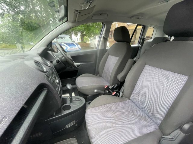 Ford Fusion 1.4 Style Climate Hatchback Purple #17