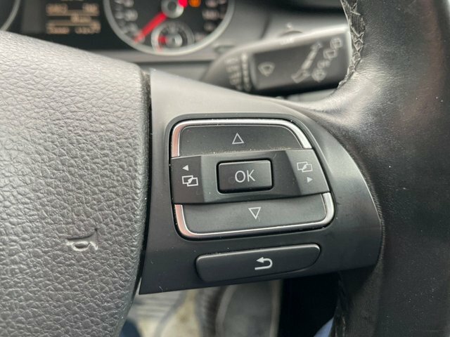 Volkswagen Passat S Blue #24