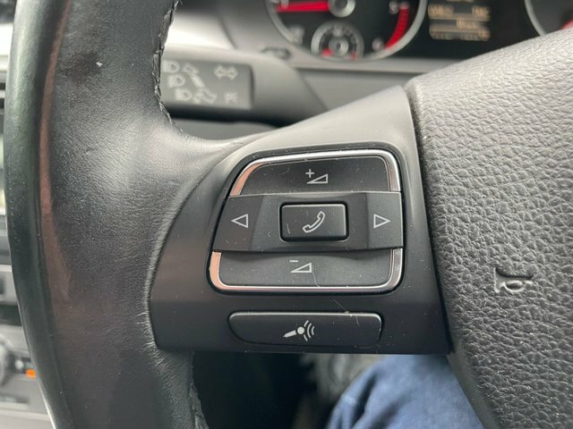Volkswagen Passat S Blue #23