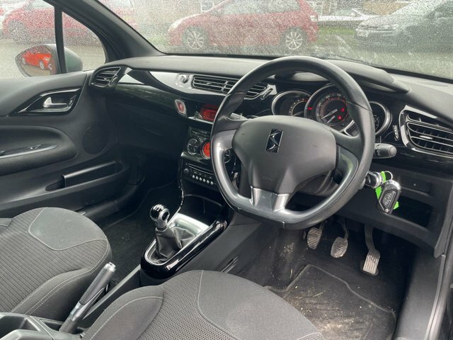 Citroen DS3 Hatchback 1.6 Vti Dstyle Plus Euro 5 201463 White #12