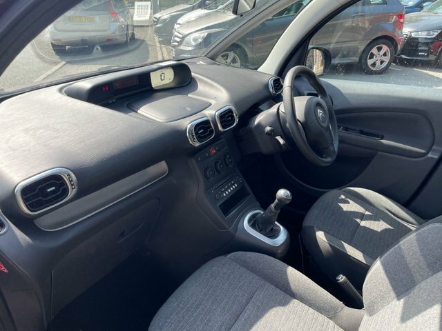 Citroen C3 Picasso Mpv White #16