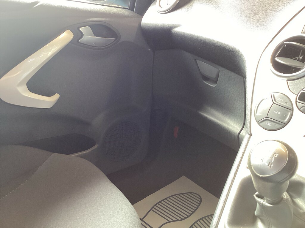 Ford KA Hatchback White #14