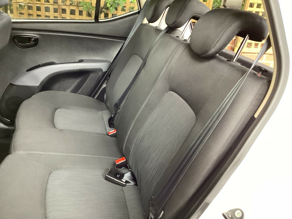 Hyundai I10 1.2 Active 85 Bhp Silver #14