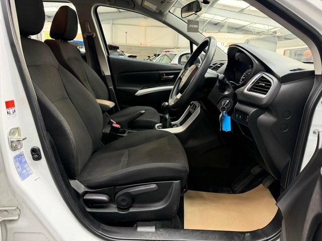 Suzuki SX4 S Cross 2018 1.0 Boosterjet Sz4 Suv Euro White #5