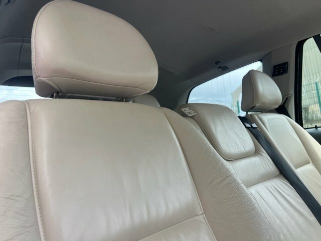 Volvo XC90 2011 2.4 D5 Se Suv Geartronic Awd 219 GU11WDX Black #6